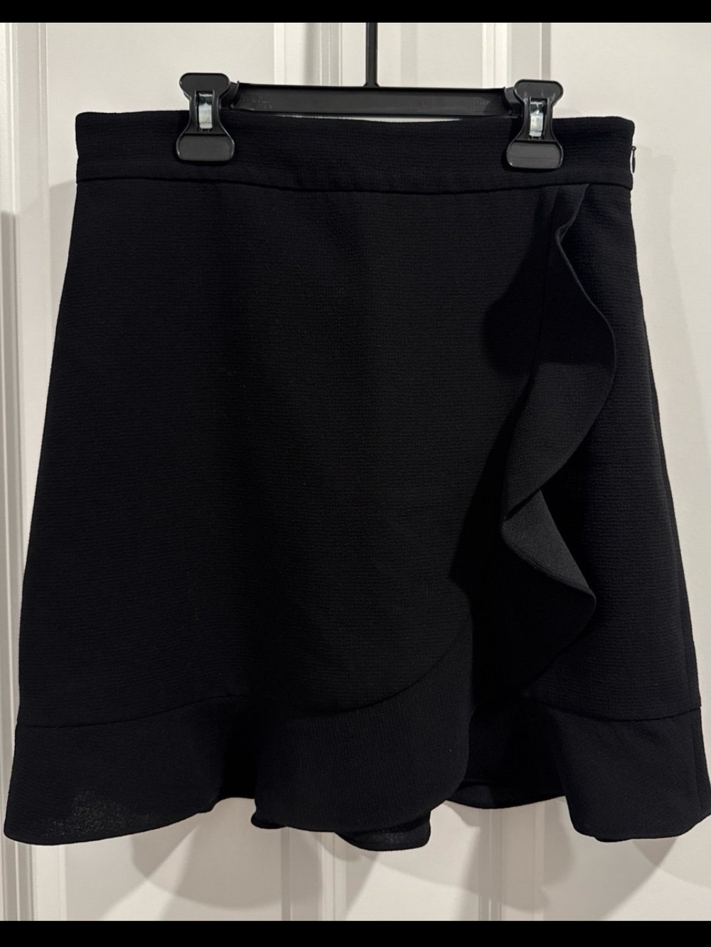 Club Monaco Black Ruffle-Detail Skirt